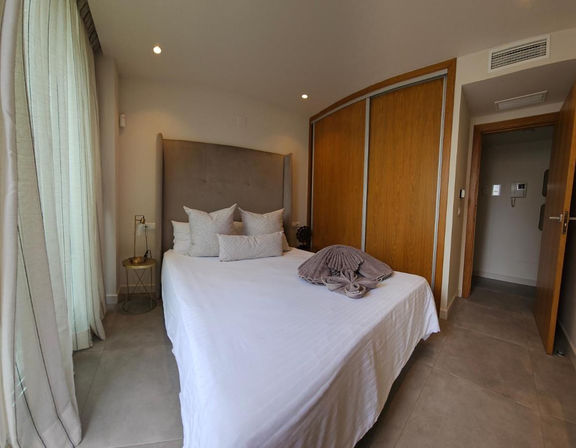 Nogalera Quintessence Apartment With Private Parking By Namaste Elite 托雷莫利诺斯 外观 照片