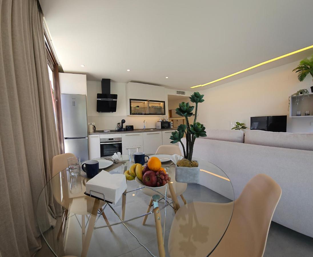 Nogalera Quintessence Apartment With Private Parking By Namaste Elite 托雷莫利诺斯 外观 照片