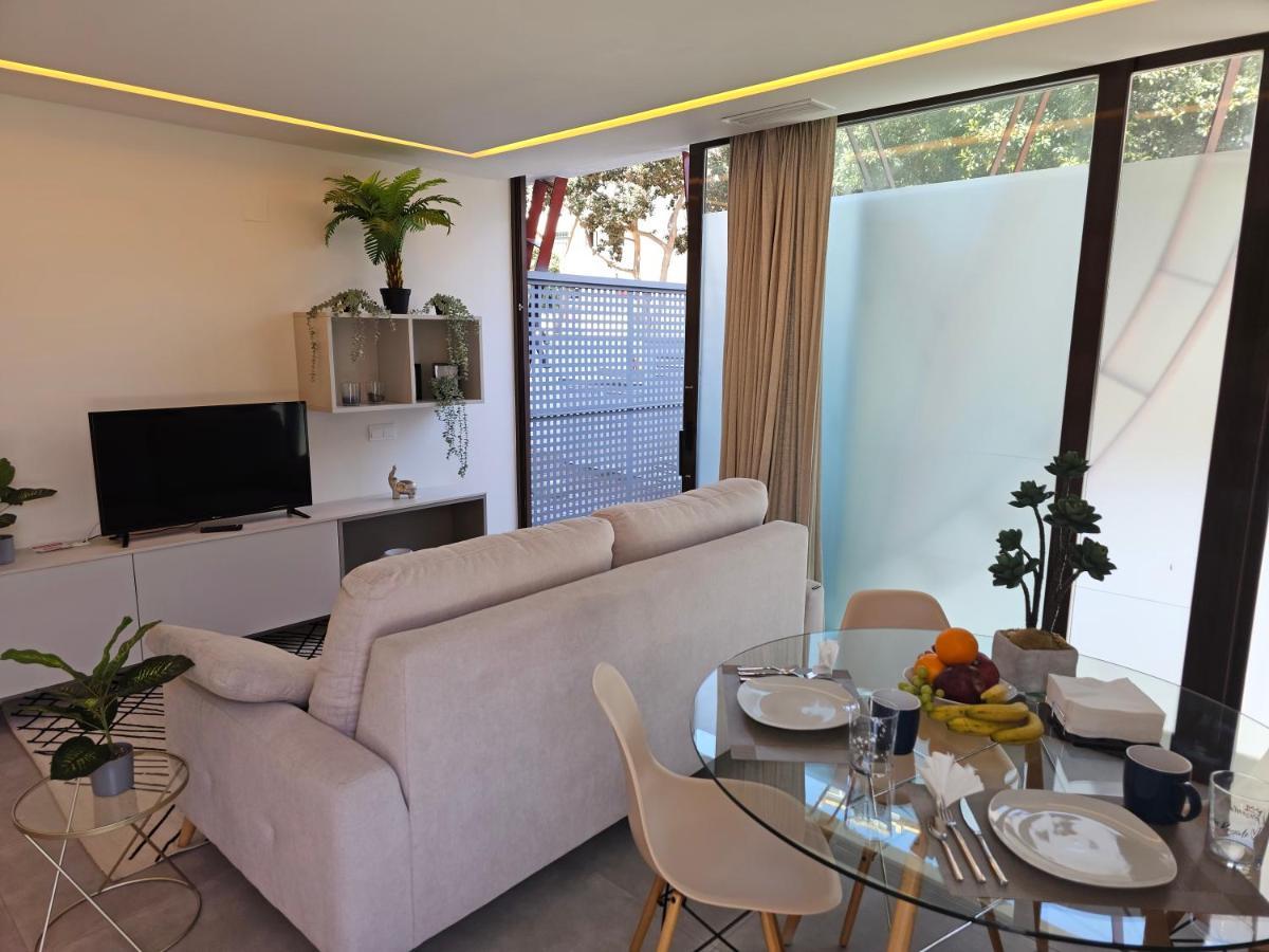 Nogalera Quintessence Apartment With Private Parking By Namaste Elite 托雷莫利诺斯 外观 照片